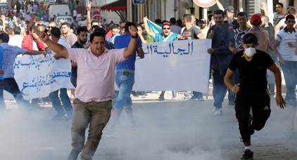 سفير إسرائيل و الإمارات في واشنطن لمنع استصدار تنديد دولي بـ "عنف" المغرب في حراك الريف