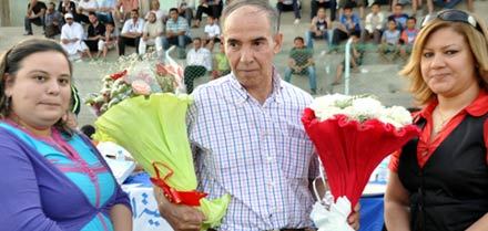 اللاعب محمد العزوزي يكرم في حفل بهيج بملعب محمد امزيان بأزغنغان