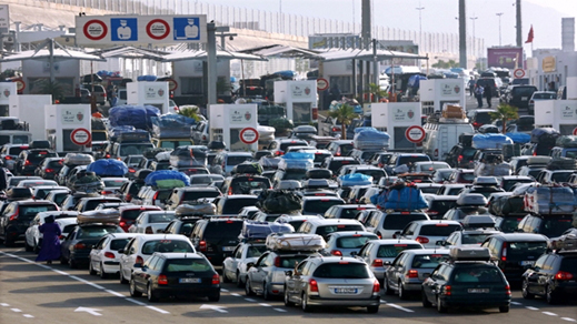 شاهدوا.. اكتظاظ غير مسبوق يغلق ميناء طنجة ويجبر الجالية على الانتظار لعشر ساعات