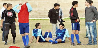 فريق الإتحاد الرياضي الناظوري لكرة القدم  يتقدم بشكاية ضد موظف إلى رئيس المجلس البلدي ويحمله مسؤولية تداعيات عدم إجرائه لمقابلة برسم منافسات البطولة