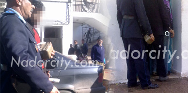 شجار يقود إلى إعتقال شخص  ضبطت لديه كمية كيلوغرامين من مخدر الشيرا  بساحة مسجد الحاج مصطفى بالناظور 