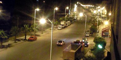 بعد طول انتظار.. مصابيح شارع محمد الخامس بسلوان تشتغل