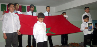تلاميذ القسم الداخلي بثانوية ابن سينا بأزغنغان يحتفون بنهاية الأسدس الأول 