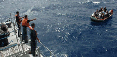 إعتقال ستة مهاجرين سريين أفارقة تمكنوا من الوصول إلى الجزر الجعفرية على متن زورق