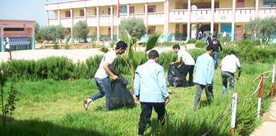 جمعية أموسو بآبث وريشش تنظم يوما بيئيا لتلاميذ الثانوية الإعدادية بن طيب 2