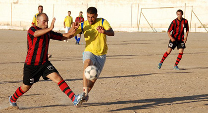 في لقاء لم يخلو من الندية..  قدمـاء فريق شباب الدريوش في لقاء ودي ضد الإتحاد الرياضي