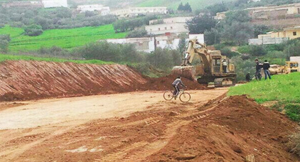 ارتياح في صفوف ساكنة لعسارة بعدما شرع في إنجاز الطريق الذي سيربطها ببن الطيب