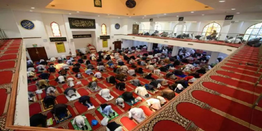 الداخلية البريطانية تلاحق المهاجرين في المساجد لتدفعهم للرحيل