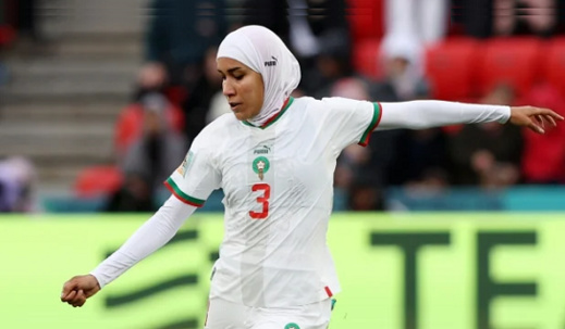 هكذا علق الريسوني على جدل حجاب لاعبة المنتخب المغربي