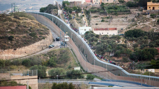 إسبانيا تمكن المغرب من أنظمة للمراقبة بالفيديو لتعزيز حماية الحدود