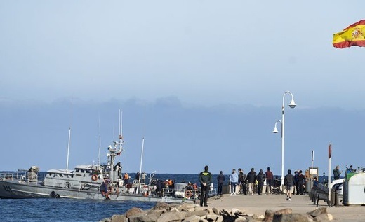 المغرب يرفض المساعدة الإسبانية في إنقاذ الزورق 