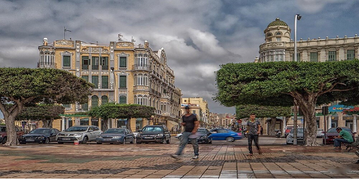 عمال وتجار مليلية يستنجدون بالإتحاد الأوروبي لدعوة المغرب لفتح معابر المدينة المحتلة مع الناظور