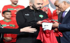 محكوم بالإعدام يثير تعاطف أعضاء المنتخب الوطني بأداء أغنية أثارت إعجاب اللاعبين